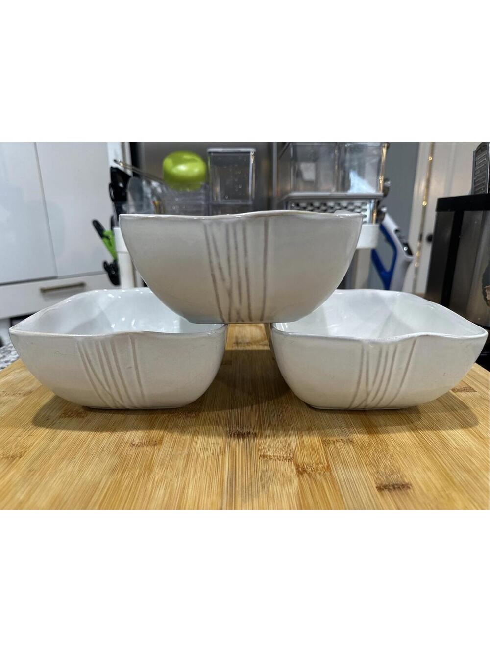 VTG Set o 3 Pier 1 Sakui Gray Embossed Lines Off-White Square Cereal Bowls 1532*